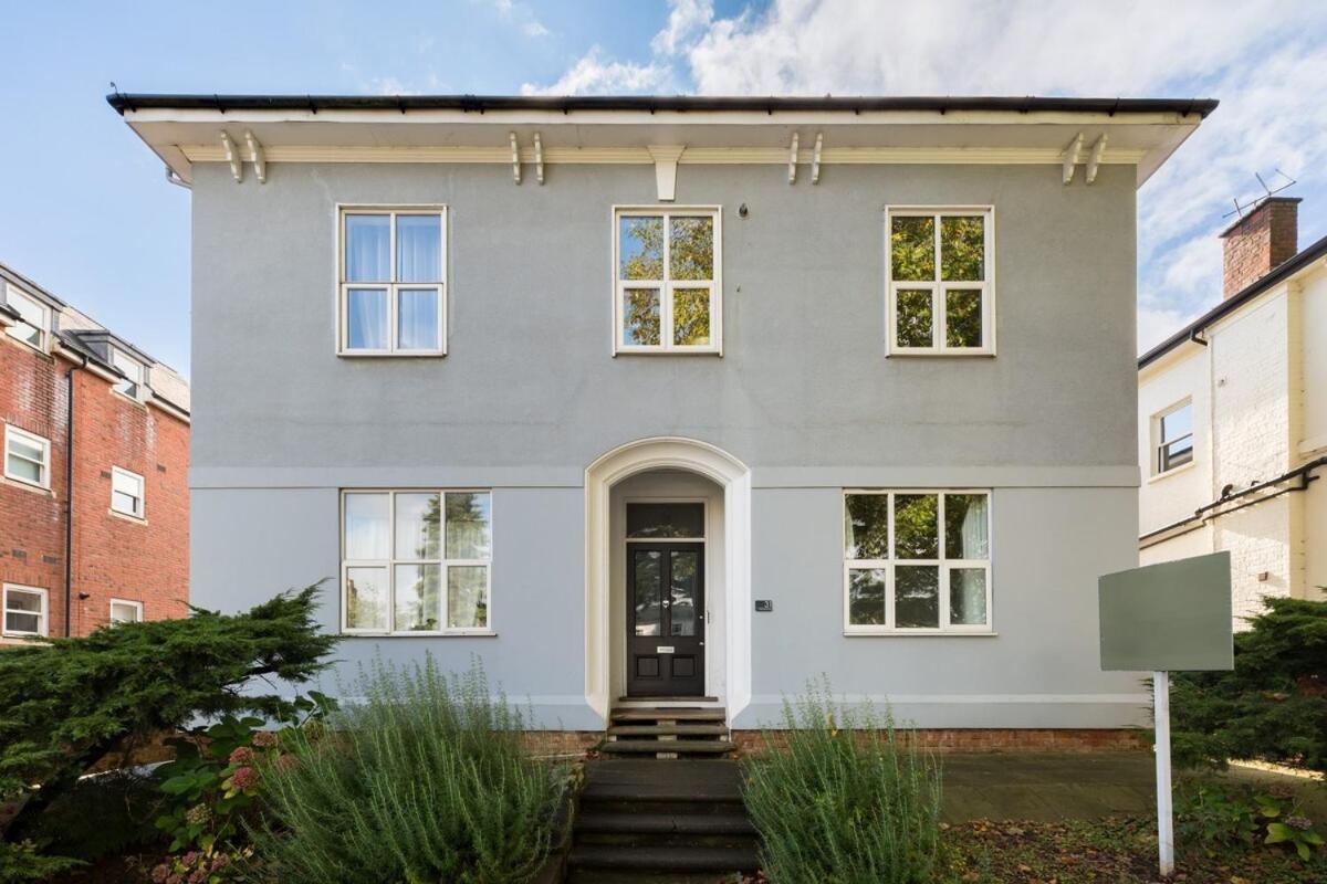 1-Bedroom Apartment In Leamington Spa With Free Parking Eksteriør billede