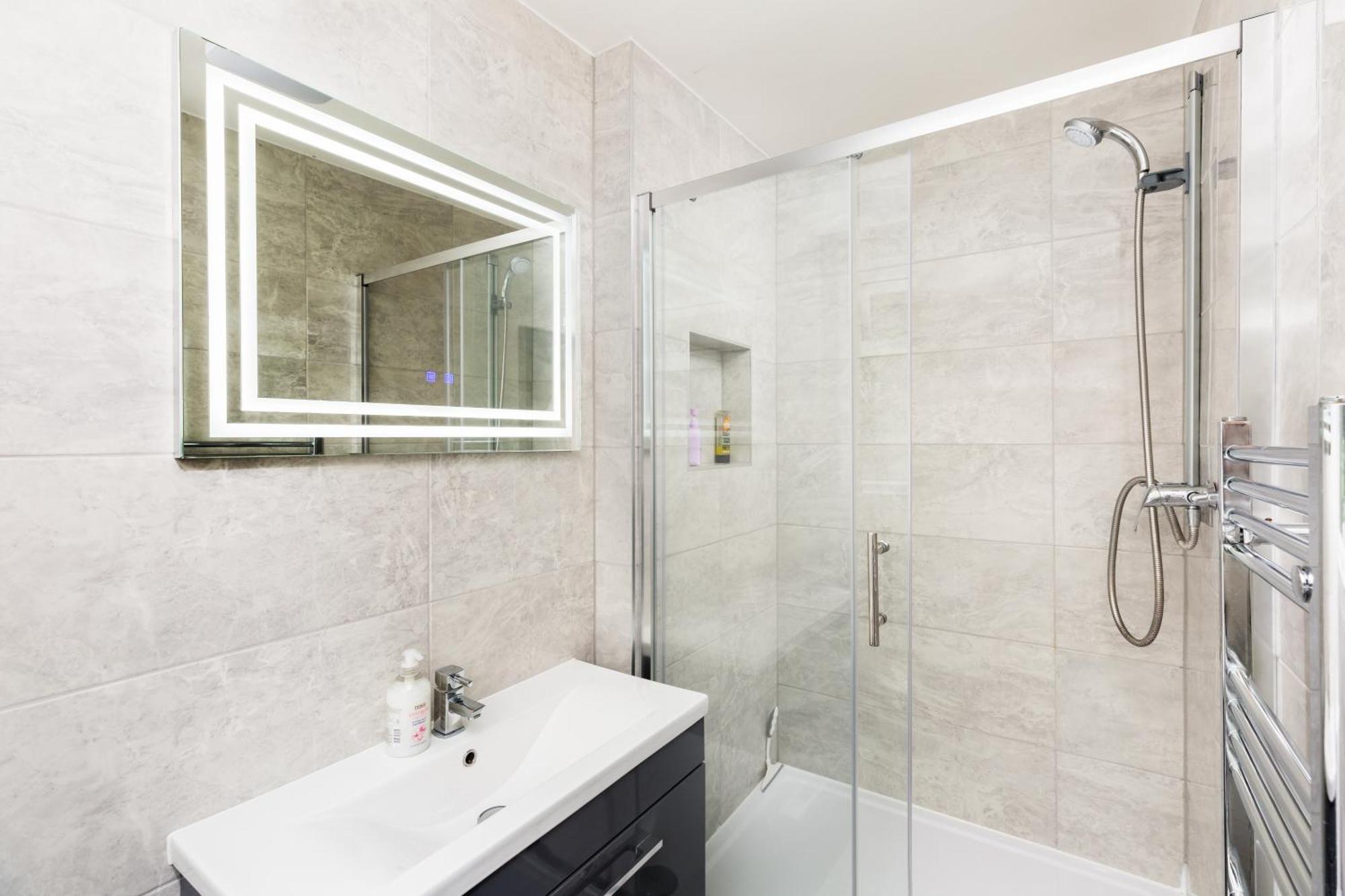 1-Bedroom Apartment In Leamington Spa With Free Parking Eksteriør billede